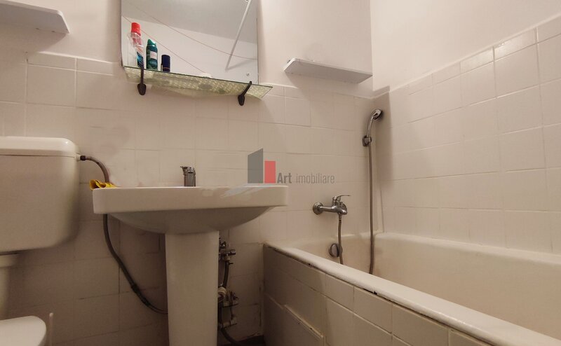 Basarabia, Arena Nationala, apartament 3 camere de vanzare