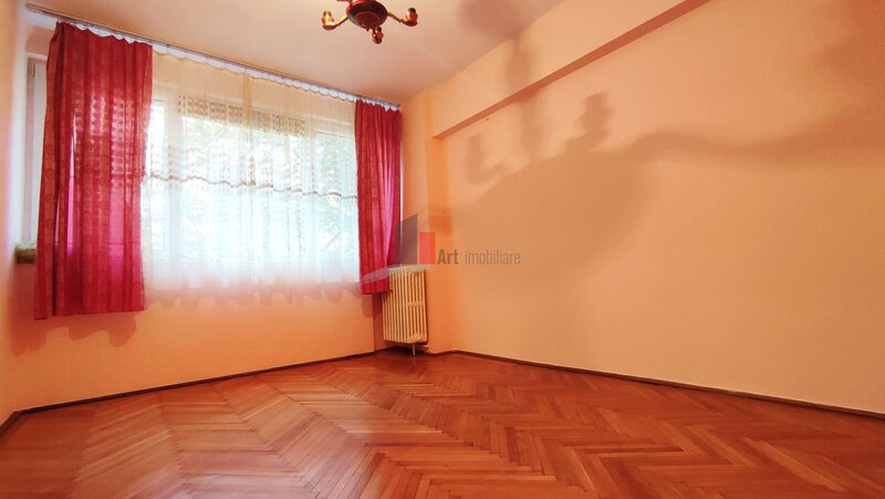 Basarabia, Arena Nationala, apartament 3 camere de vanzare